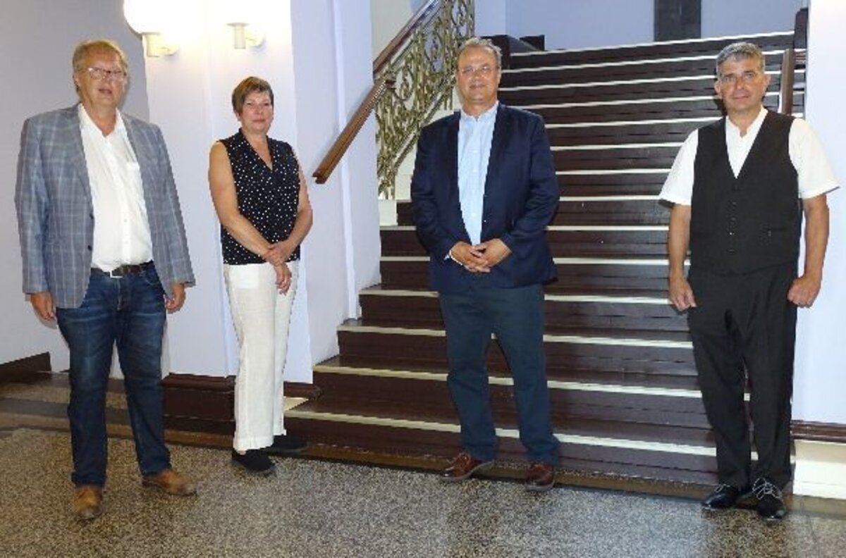 Claus Christian Claussen im Gespräch mit BdB-Geschäftsführer Dr. Harald Freter und den Landessprechern Sabine Schindler und Frank Cremer-Niehaus