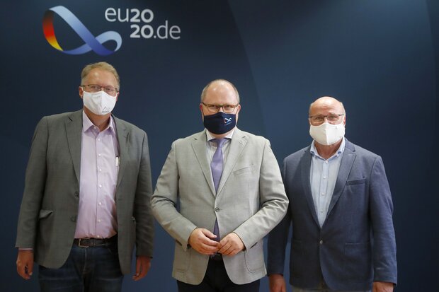 Dr. Harald Freter (BdB), Christian Lange (BMJV), Hennes Göers (BdB)