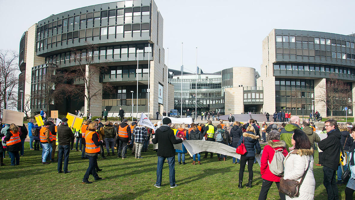 Protest vor dem Düsseldorfer Landtag